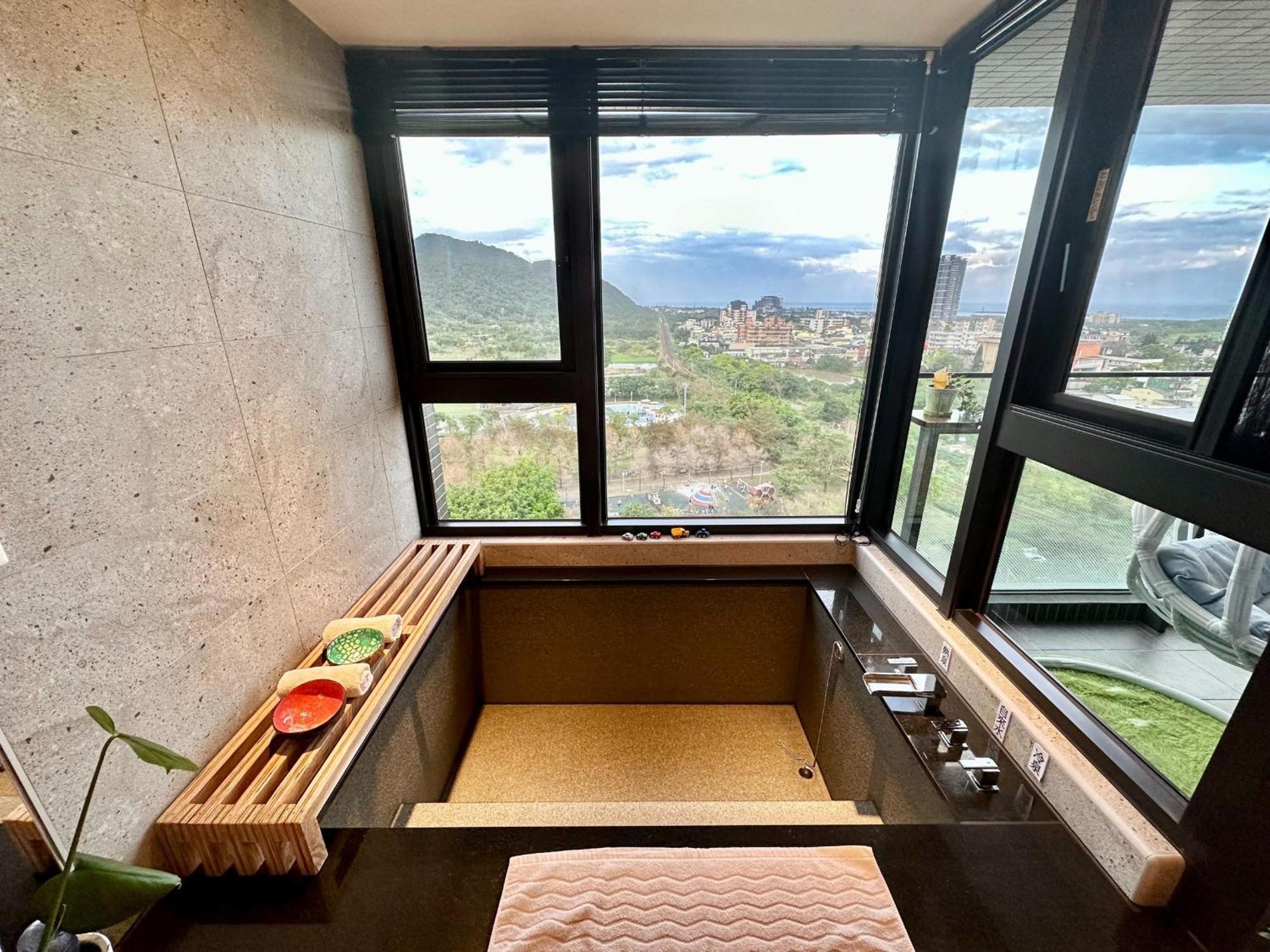 Toucheng Happyhouse頭城黑皮家 附早餐 Apartment Exterior photo